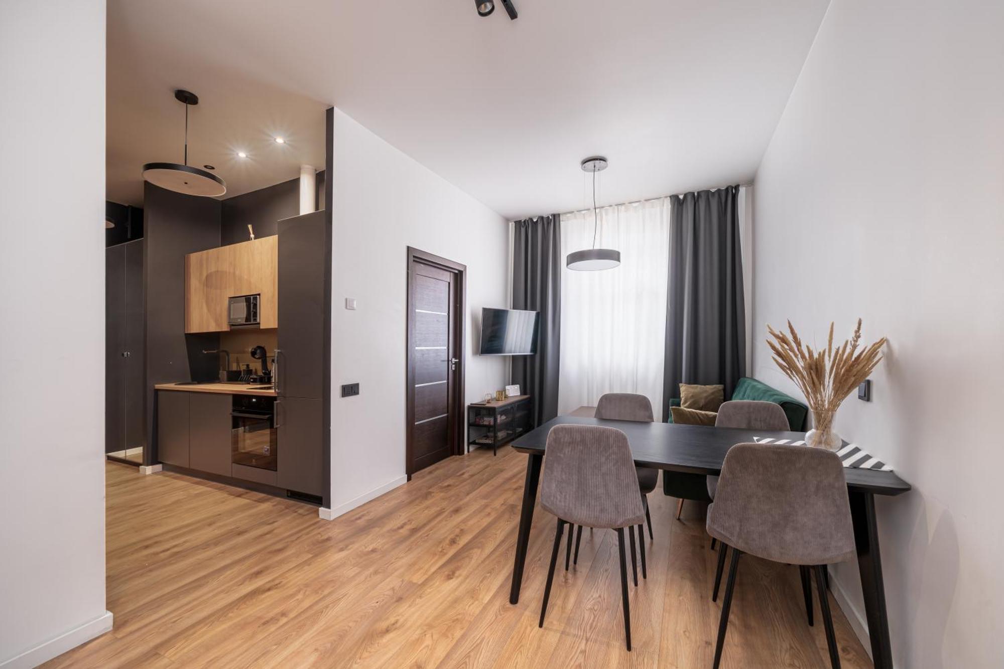 Lienes Iela Gem 1Br Apartment With Fireplace In Historic Unesco Center Riga Luaran gambar