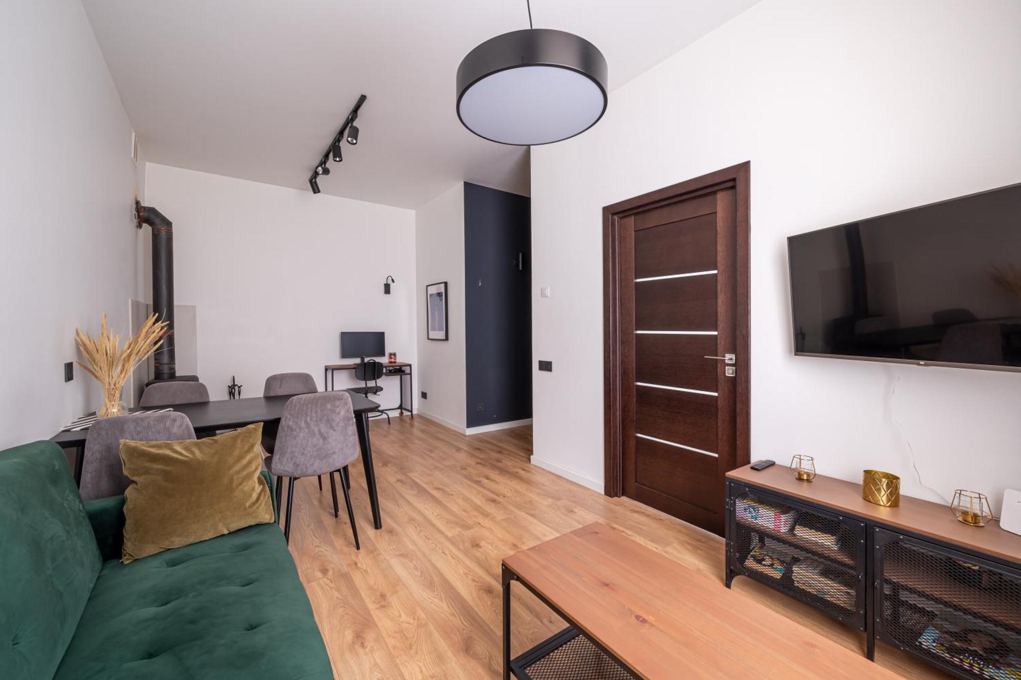 Lienes Iela Gem 1Br Apartment With Fireplace In Historic Unesco Center Riga Luaran gambar