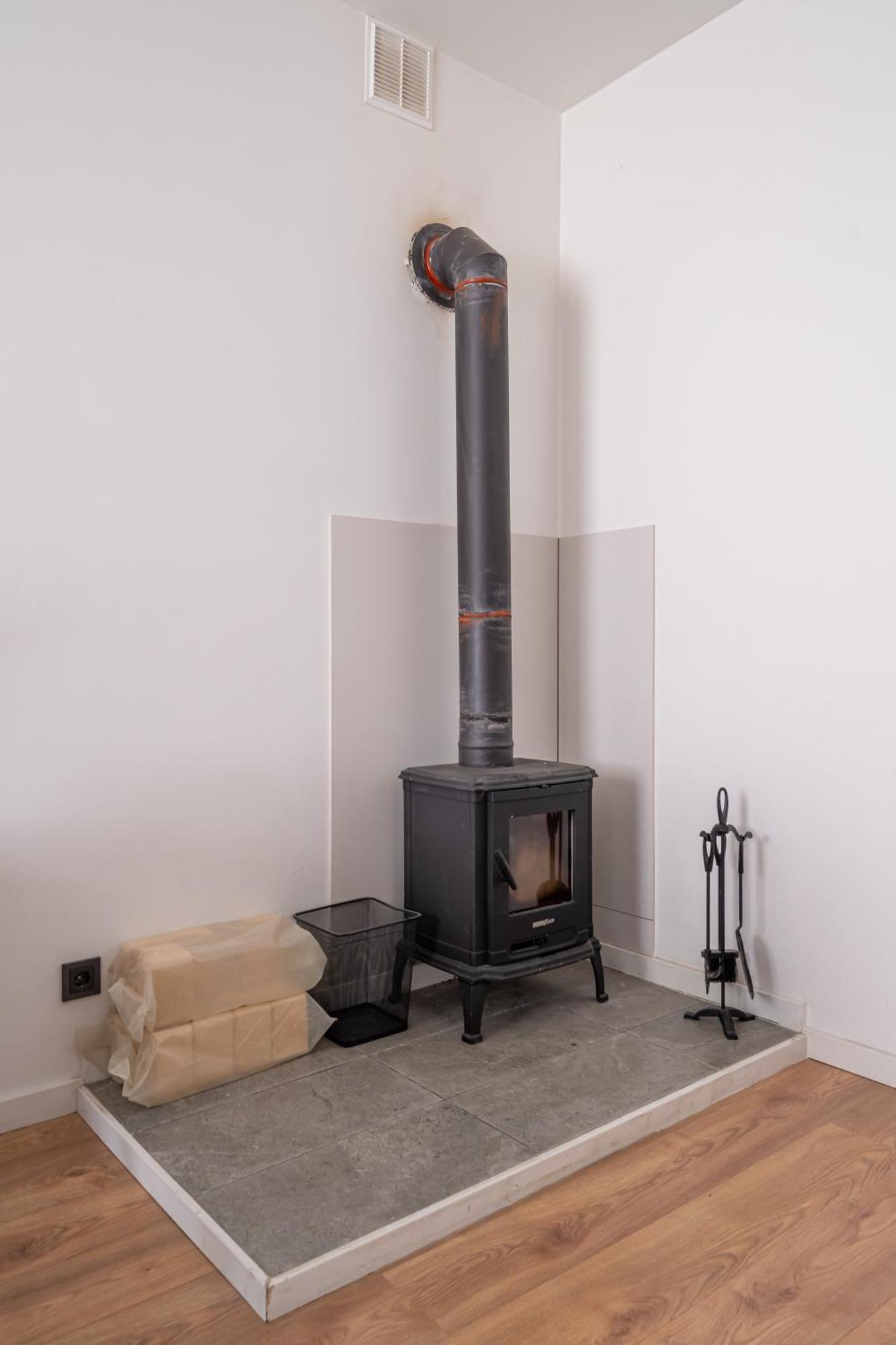 Lienes Iela Gem 1Br Apartment With Fireplace In Historic Unesco Center Riga Luaran gambar