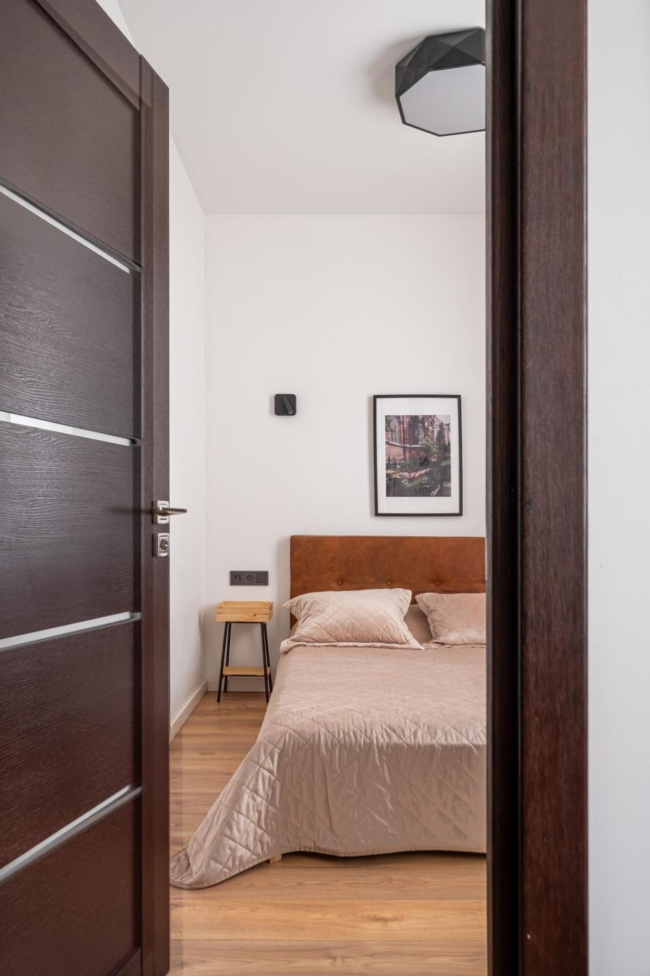 Lienes Iela Gem 1Br Apartment With Fireplace In Historic Unesco Center Riga Luaran gambar