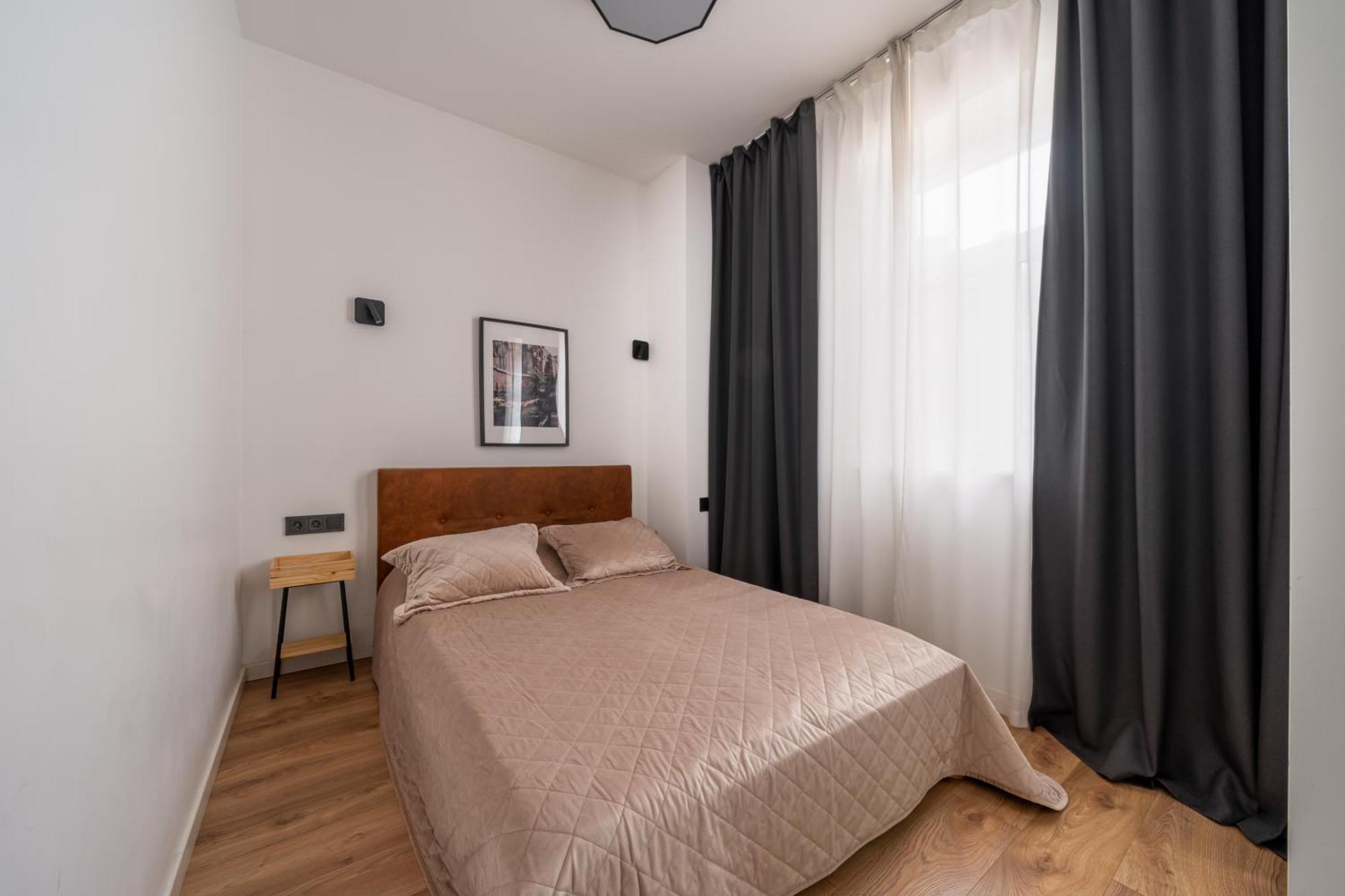 Lienes Iela Gem 1Br Apartment With Fireplace In Historic Unesco Center Riga Luaran gambar